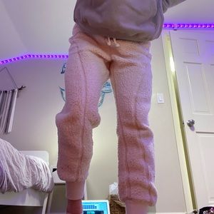 Super soft OU joggers, cream color 🤍